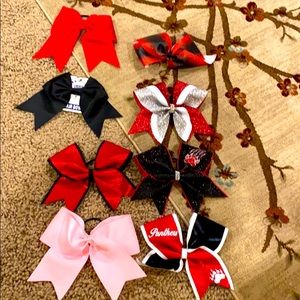 8 Cheer bows